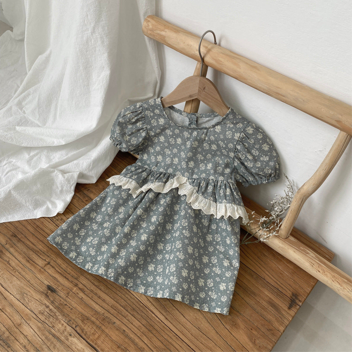 Summer Arrival Northern Europe Floral Pattern Short Sleeves Dress for